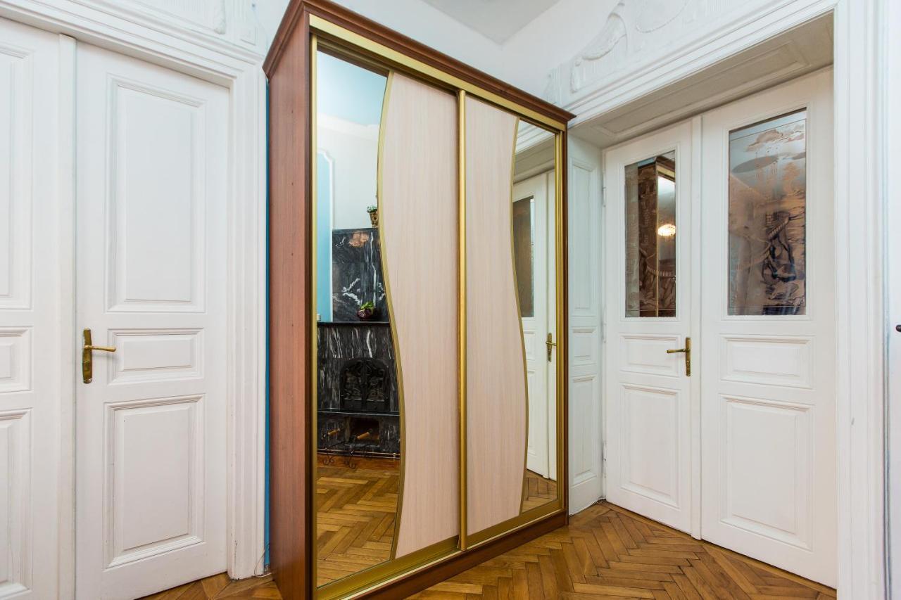 Apartments City Lviv Extérieur photo